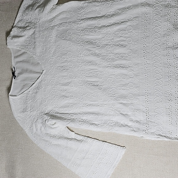 White Embroidered V-Neck Long Length Tunic Side Slits Women's Top Size Large - Picture 5 of 9